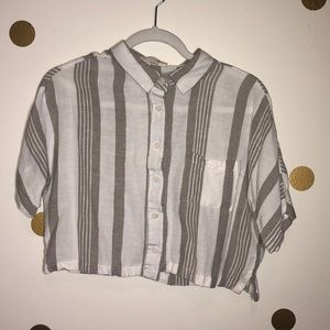 Short sleeve crop top